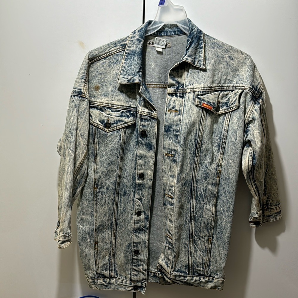 Size small women’s denim jordache jacket